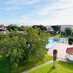 Apartman T1, Oura