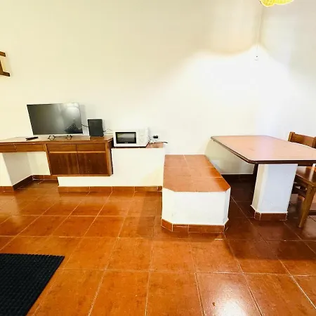 Apartamento T1, Oura