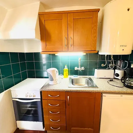 T1, Oura アパート アルブフェイラ