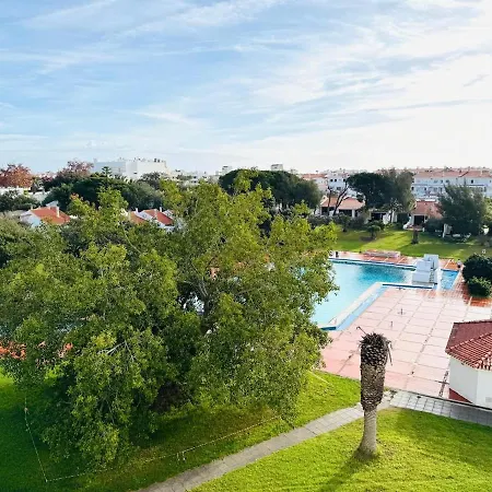 Lägenhet T1, Oura