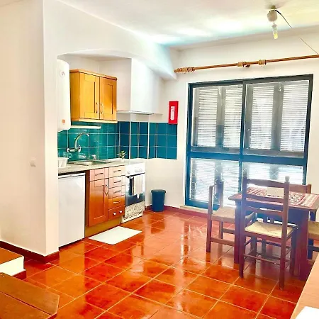 T1, Oura Apartamento *